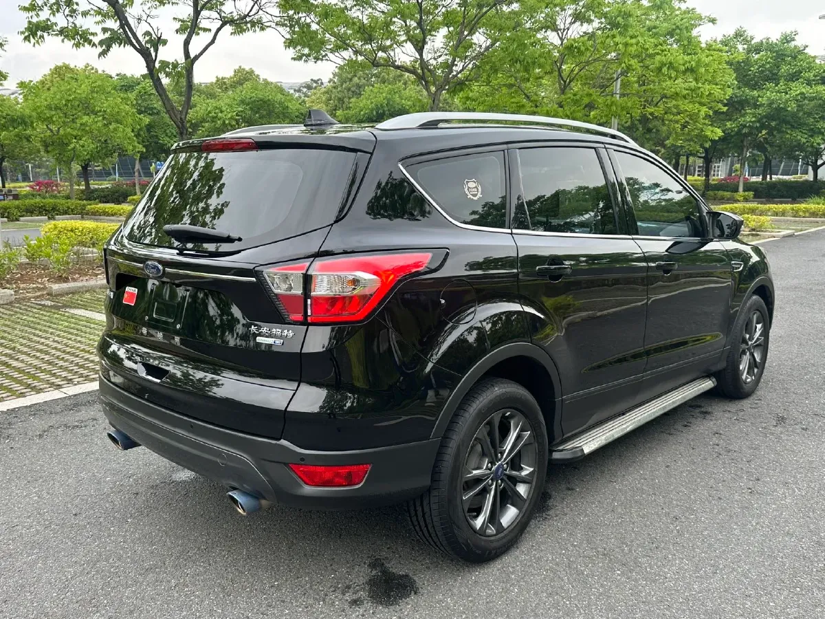 2019 Ford Kuga 1.5T 182HP L4 6AT,autocango,china used car exporter,china ev exporter,chinese used car exporter,chinese used ev exporter