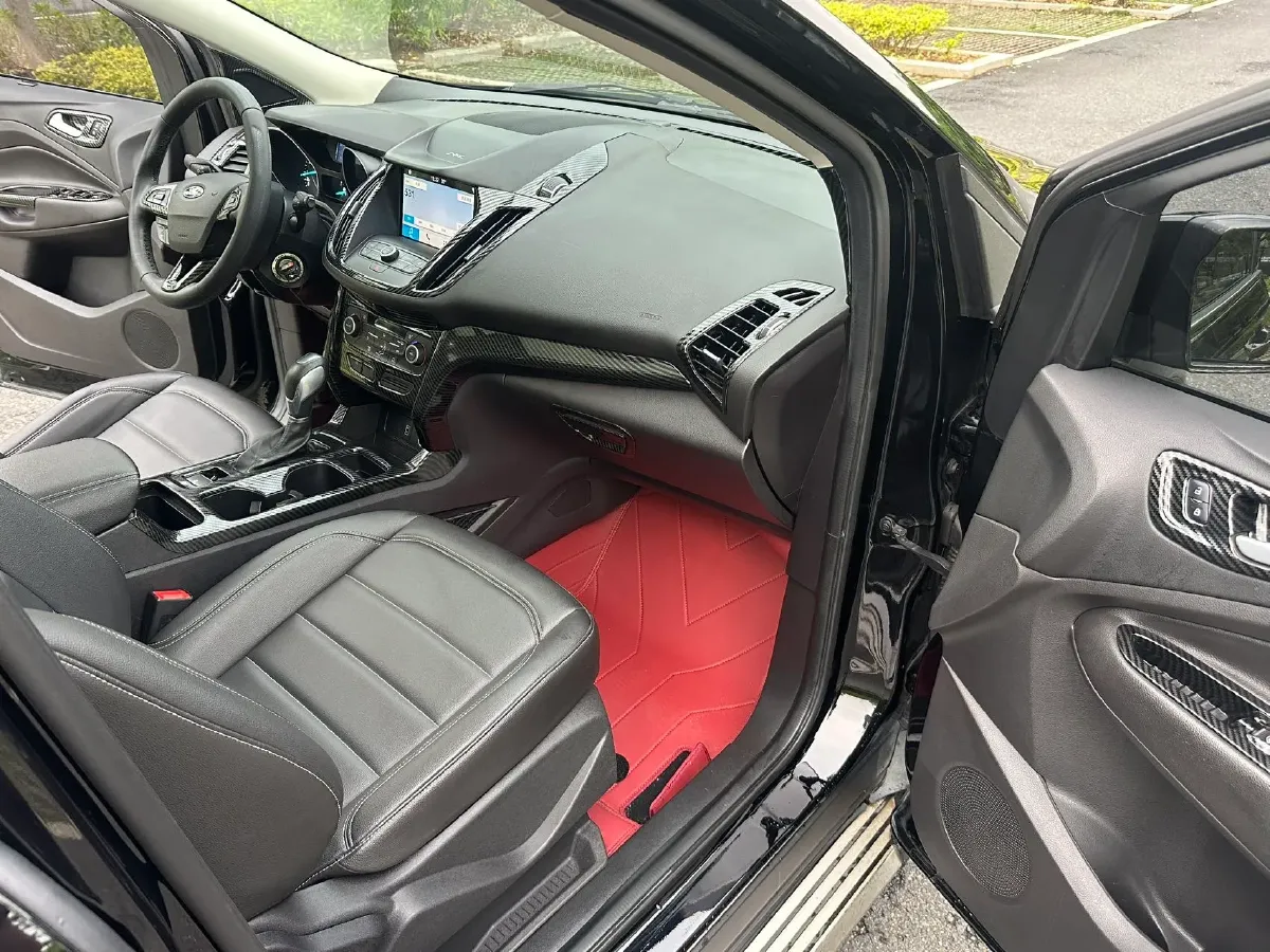 2019 Ford Kuga 1.5T 182HP L4 6AT,autocango,china used car exporter,china ev exporter,chinese used car exporter,chinese used ev exporter