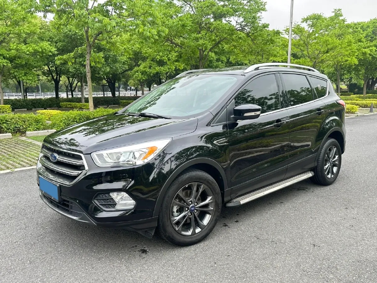 2019 Ford Kuga 1.5T 182HP L4 6AT,autocango,china used car exporter,china ev exporter,chinese used car exporter,chinese used ev exporter