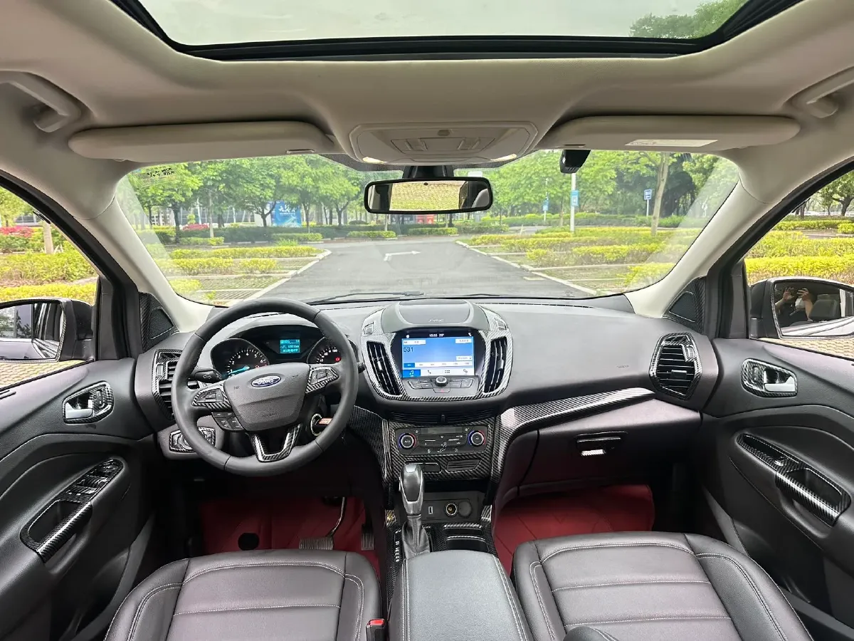 2019 Ford Kuga 1.5T 182HP L4 6AT,autocango,china used car exporter,china ev exporter,chinese used car exporter,chinese used ev exporter