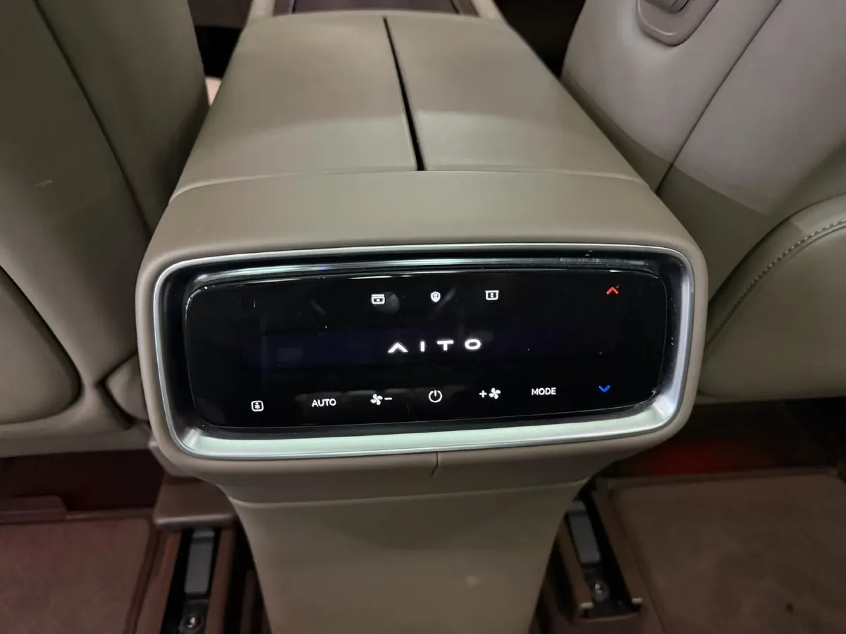 2024 HIMA AITO M9 1.5T 152HP L4 REEV 52KWH,autocango,china used car exporter,china ev exporter,chinese used car exporter,chinese used ev exporter