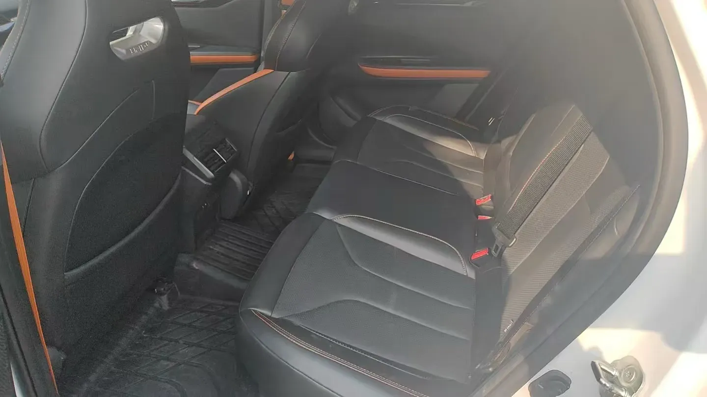 2023 ChangAn UNI-V 1.5T 188HP L4 7DCT,autocango,china used car exporter,china ev exporter,chinese used car exporter,chinese used ev exporter