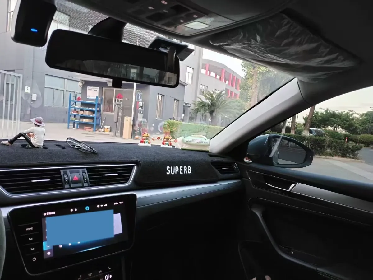 2023 Skoda Superb 1.4T 150HP L4 7DCT,autocango,china used car exporter,china ev exporter,chinese used car exporter,chinese used ev exporter