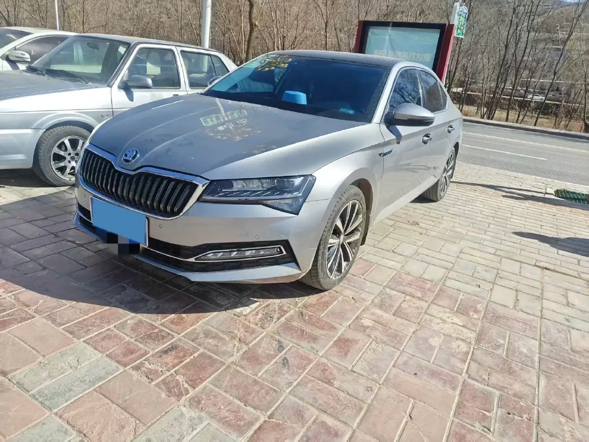 2023 Skoda Superb 1.4T 150HP L4 7DCT,autocango,china used car exporter,china ev exporter,chinese used car exporter,chinese used ev exporter