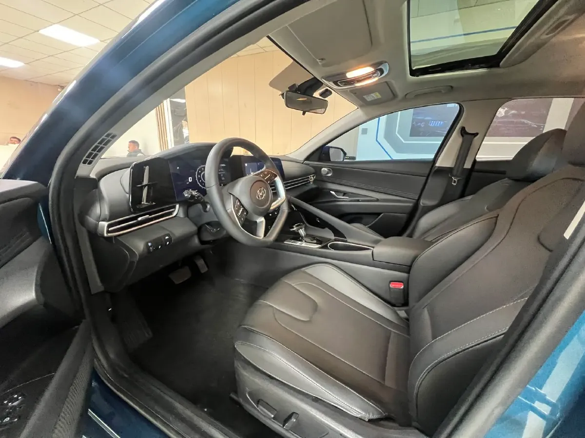 2021 Hyundai Elantra 1.5L 115HP L4 CVT,autocango,china used car exporter,china ev exporter,chinese used car exporter,chinese used ev exporter