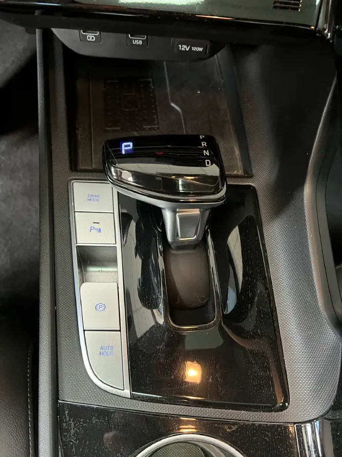 2021 Hyundai Elantra 1.5L 115HP L4 CVT,autocango,china used car exporter,china ev exporter,chinese used car exporter,chinese used ev exporter