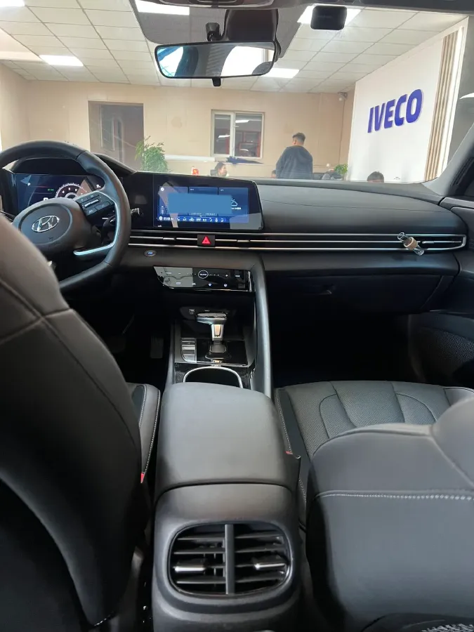 2021 Hyundai Elantra 1.5L 115HP L4 CVT,autocango,china used car exporter,china ev exporter,chinese used car exporter,chinese used ev exporter