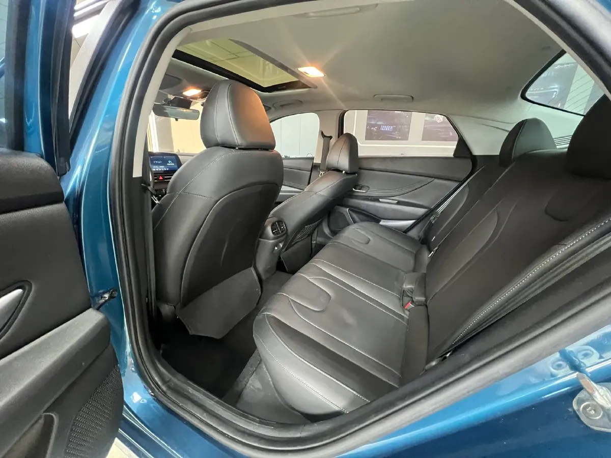 2021 Hyundai Elantra 1.5L 115HP L4 CVT,autocango,china used car exporter,china ev exporter,chinese used car exporter,chinese used ev exporter