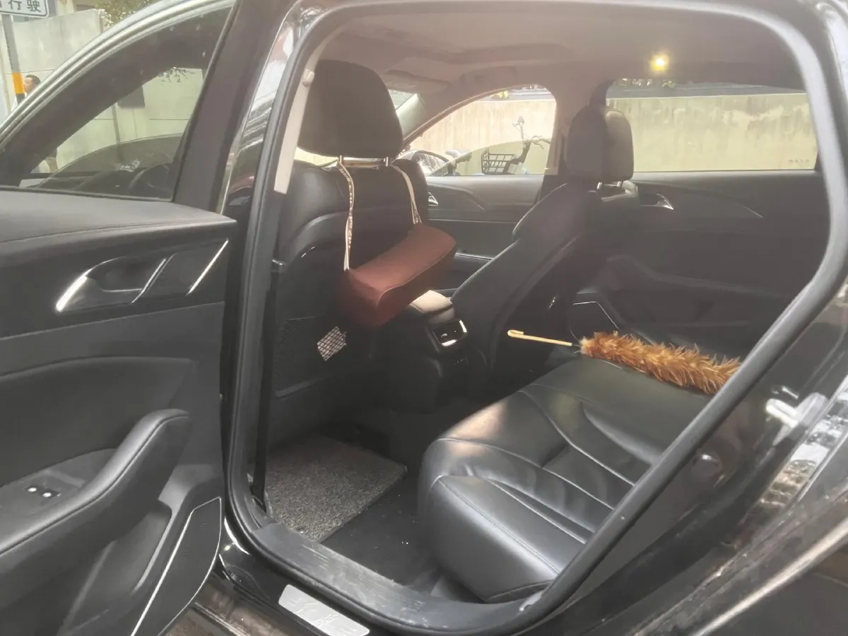 2020 HongQi H5 1.8T 197HP L4 6AT,autocango,china used car exporter,china ev exporter,chinese used car exporter,chinese used ev exporter