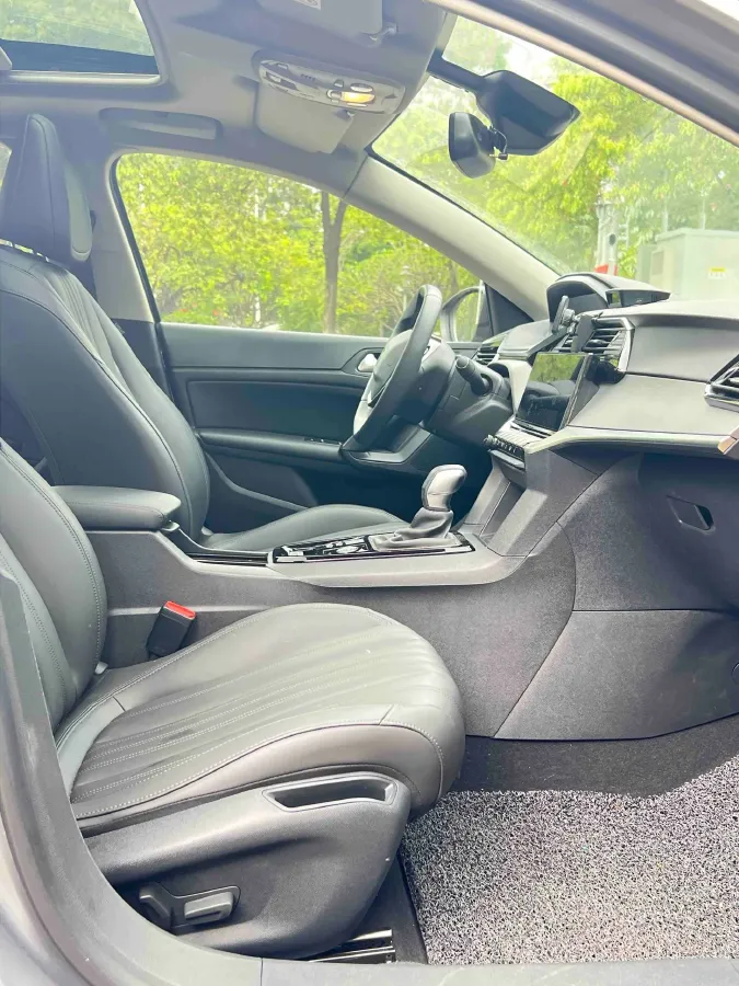 2024 Peugeot 408 1.5T 173HP L4 6AT,autocango,china used car exporter,china ev exporter,chinese used car exporter,chinese used ev exporter