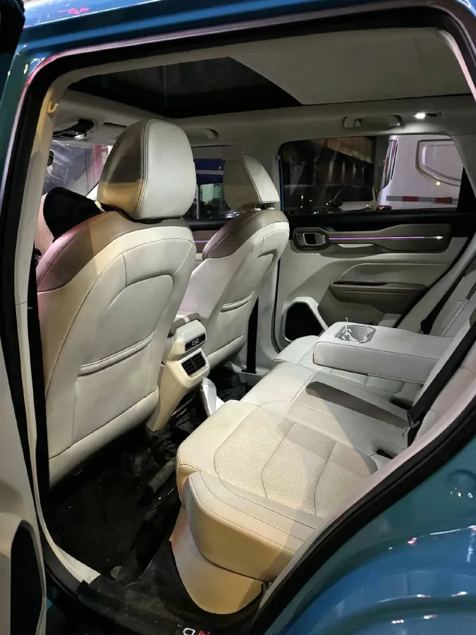 2020 Geely ICON 1.5T 177HP L3 7DCT,autocango,china used car exporter,china ev exporter,chinese used car exporter,chinese used ev exporter