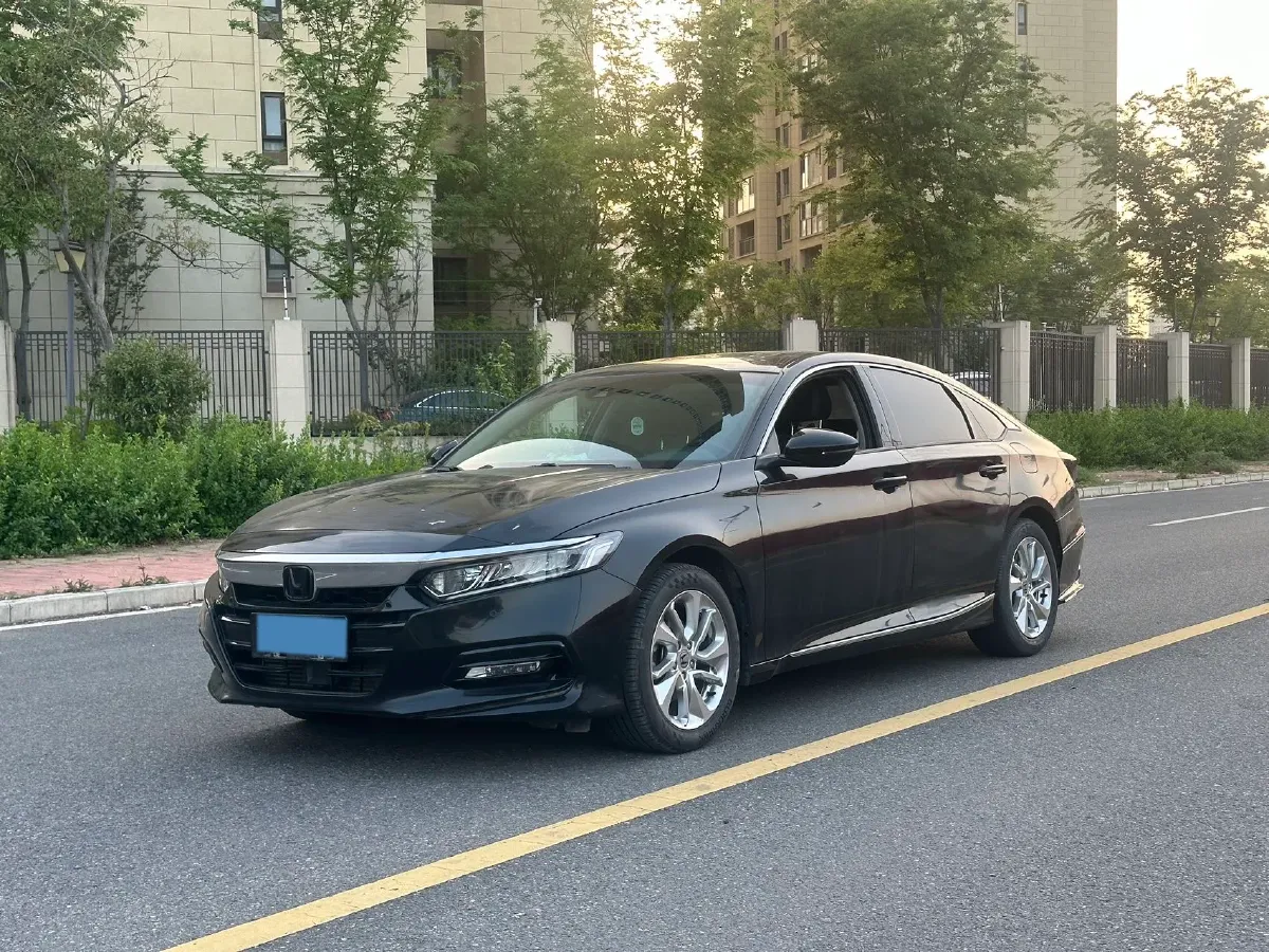 2022 Honda Accord 1.5T 194HP L4 CVT,autocango,china used car exporter,china ev exporter,chinese used car exporter,chinese used ev exporter