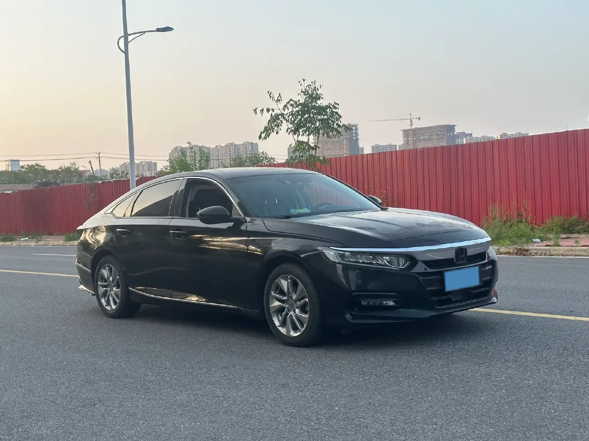 2022 Honda Accord 1.5T 194HP L4 CVT,autocango,china used car exporter,china ev exporter,chinese used car exporter,chinese used ev exporter