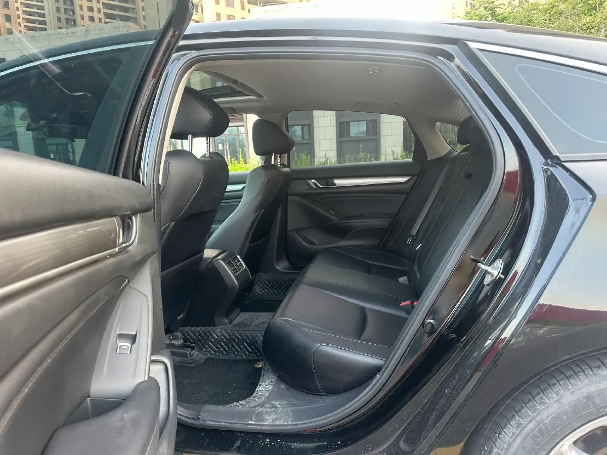 2022 Honda Accord 1.5T 194HP L4 CVT,autocango,china used car exporter,china ev exporter,chinese used car exporter,chinese used ev exporter