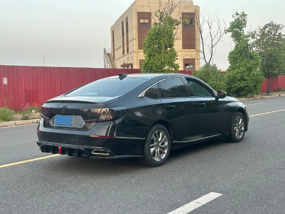 2022 Honda Accord 1.5T 194HP L4 CVT,autocango,china used car exporter,china ev exporter,chinese used car exporter,chinese used ev exporter
