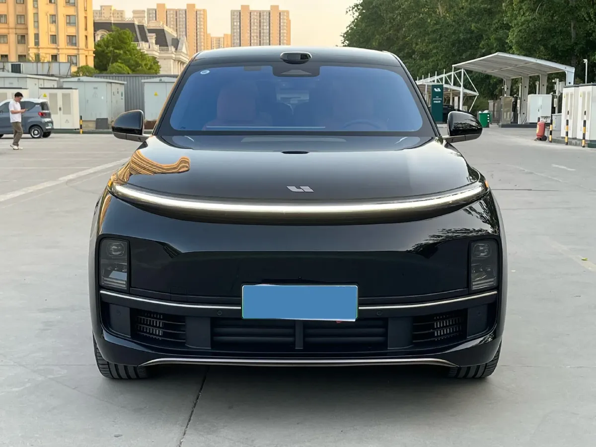 2025 Li L9 Range Extended 154HP REEV,autocango,china used car exporter,china ev exporter,chinese used car exporter,chinese used ev exporter