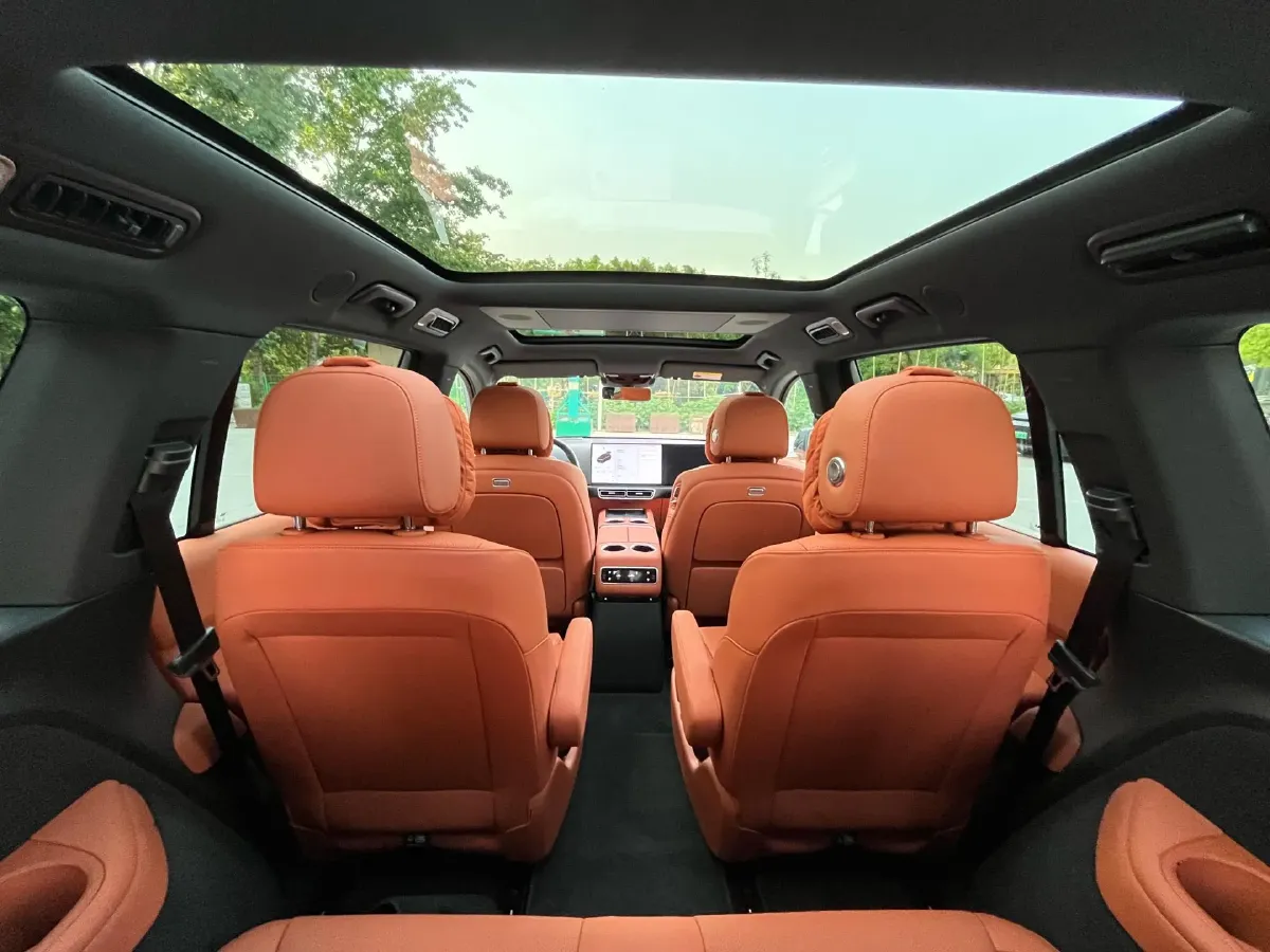 2025 Li L9 Range Extended 154HP REEV,autocango,china used car exporter,china ev exporter,chinese used car exporter,chinese used ev exporter