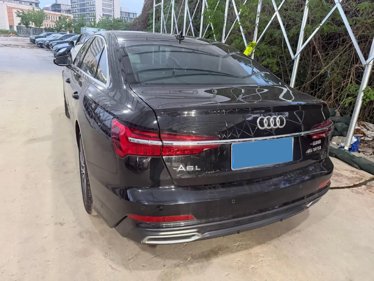 2021 Audi A6L 2.0T 224HP L4 7DCT,autocango,china used car exporter,china ev exporter,chinese used car exporter,chinese used ev exporter