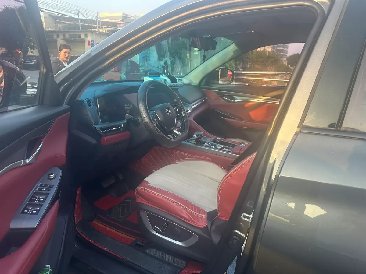 2021 ChangAn CS75 Plus 1.5T 178HP L4 6AT,autocango,china used car exporter,china ev exporter,chinese used car exporter,chinese used ev exporter