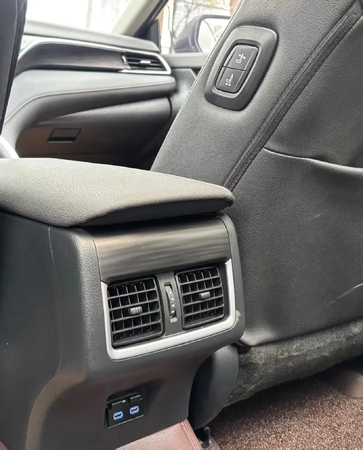 2023 Toyota Camry 2.5L 178HP L4 E-CVT Hybrid,autocango,china used car exporter,china ev exporter,chinese used car exporter,chinese used ev exporter