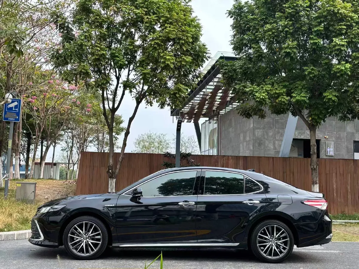 2023 Toyota Camry 2.5L 178HP L4 E-CVT Hybrid,autocango,china used car exporter,china ev exporter,chinese used car exporter,chinese used ev exporter