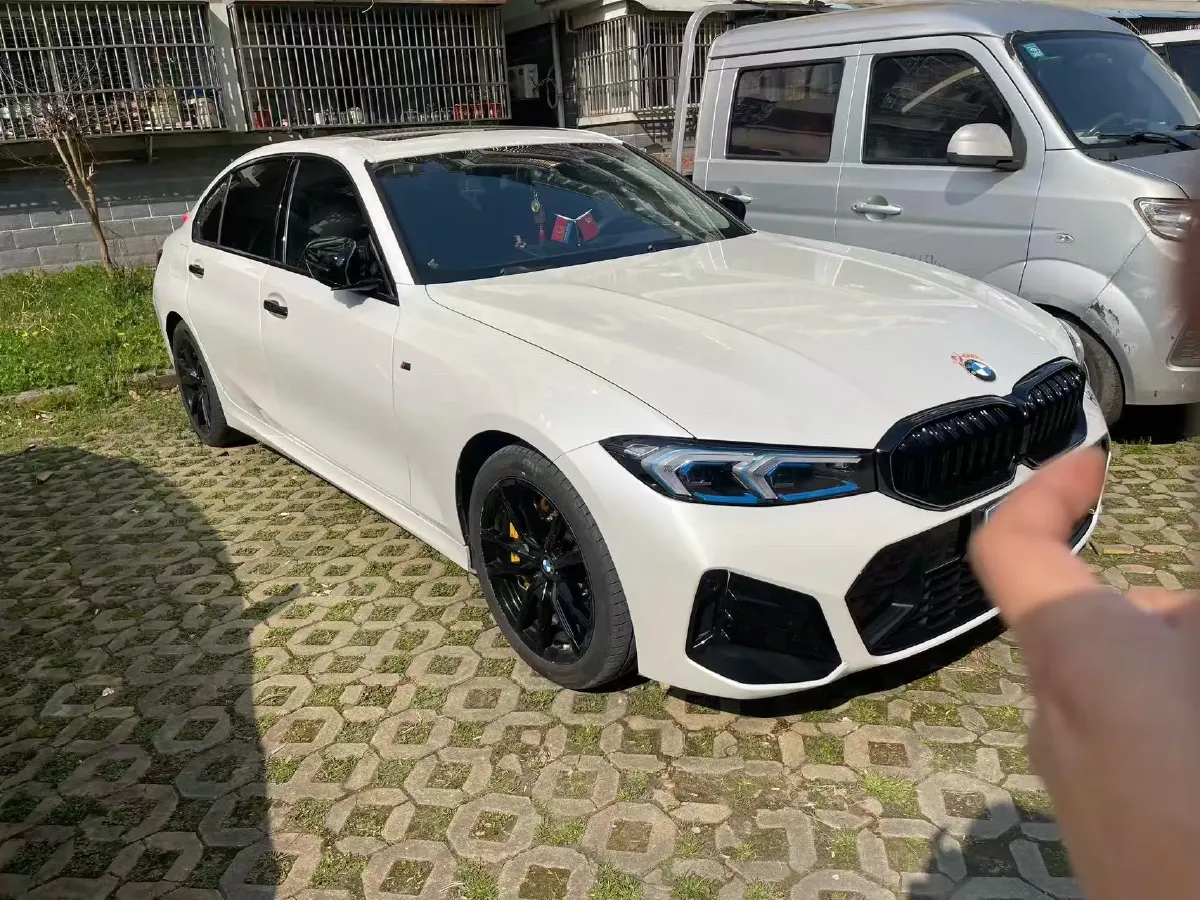 2023 BMW 3 Series 2.0T 156HP L4 8AT,autocango,china used car exporter,china ev exporter,chinese used car exporter,chinese used ev exporter