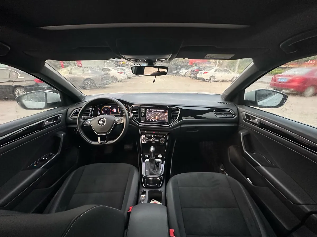 2019 Volkswagen T-Roc 1.4T 150HP L4 7DCT,autocango,china used car exporter,china ev exporter,chinese used car exporter,chinese used ev exporter
