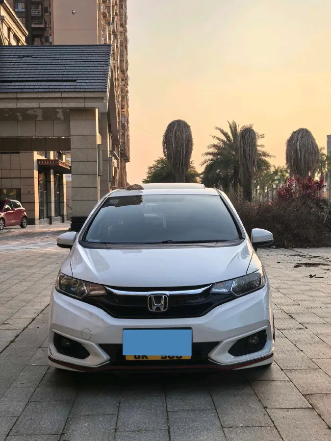2018 Honda Fit 1.5L 131HP L4 CVT,autocango,china used car exporter,china ev exporter,chinese used car exporter,chinese used ev exporter