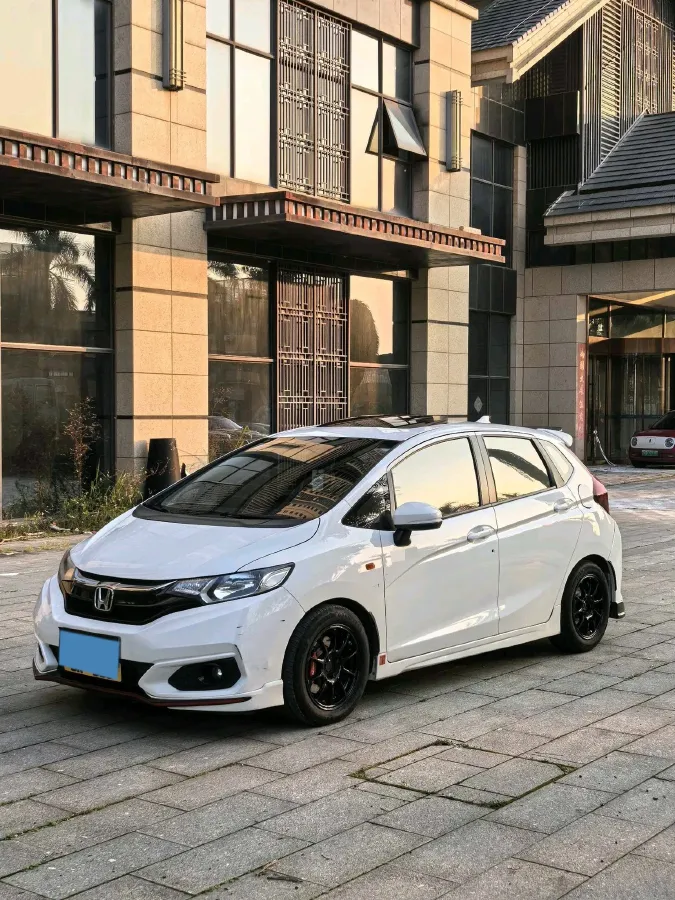 2018 Honda Fit 1.5L 131HP L4 CVT,autocango,china used car exporter,china ev exporter,chinese used car exporter,chinese used ev exporter