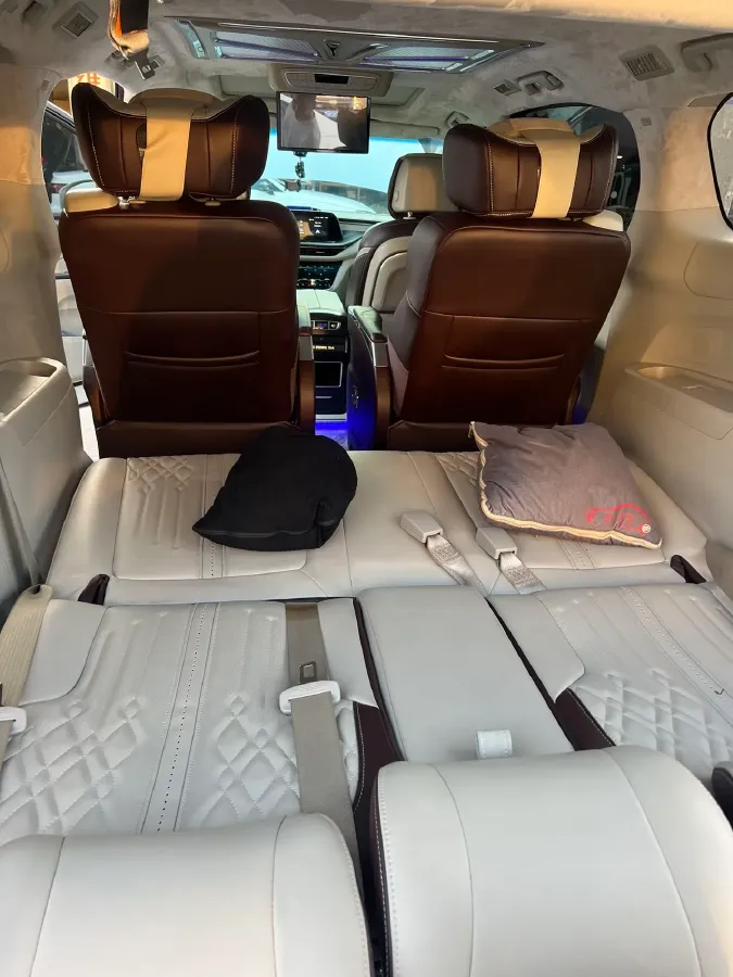 2021 Buick GL8 2.0T 237HP L4 9AT,autocango,china used car exporter,china ev exporter,chinese used car exporter,chinese used ev exporter