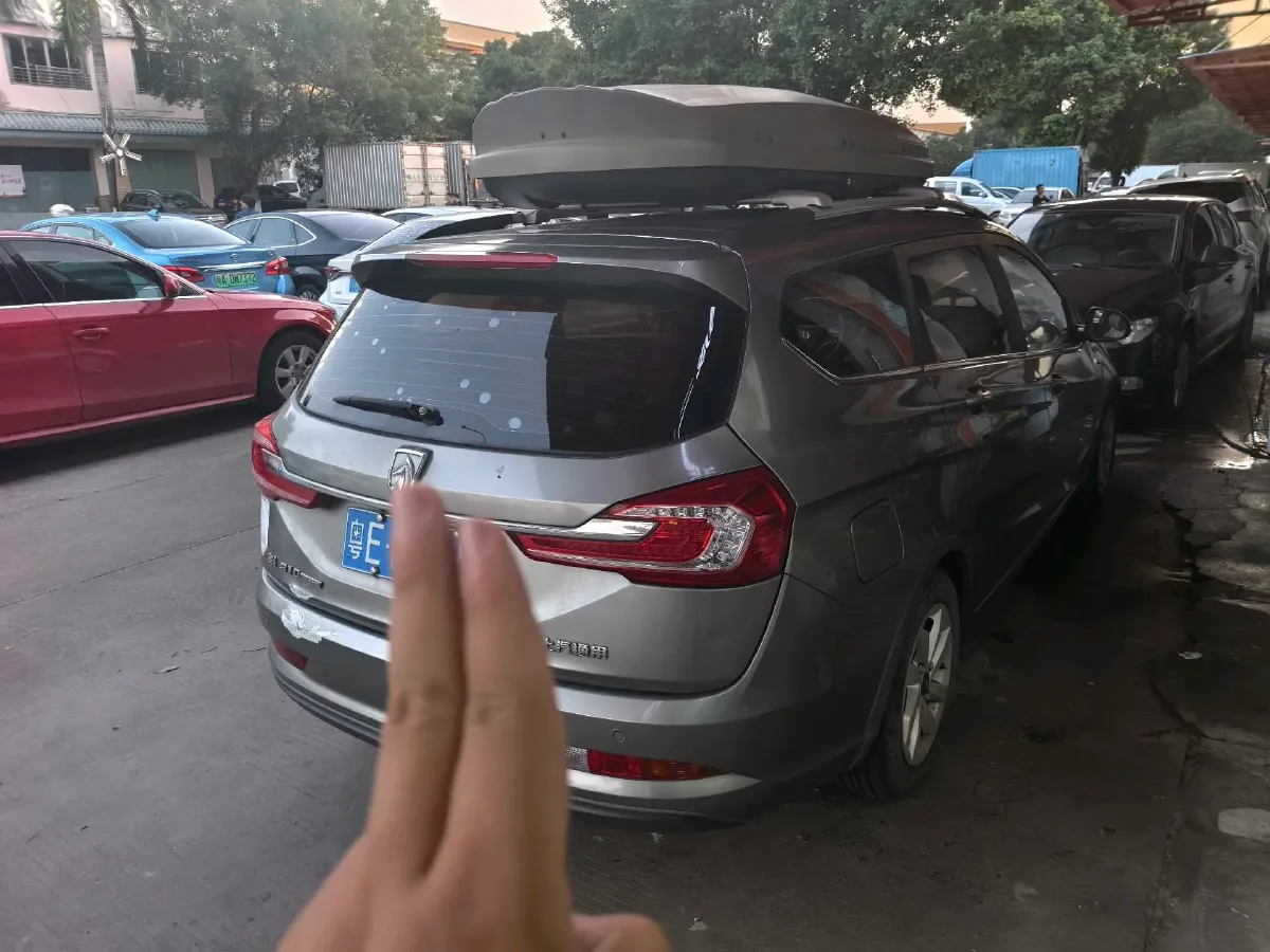 2017 BaoJun 310W 1.5L 112HP L4 6MT,autocango,china used car exporter,china ev exporter,chinese used car exporter,chinese used ev exporter