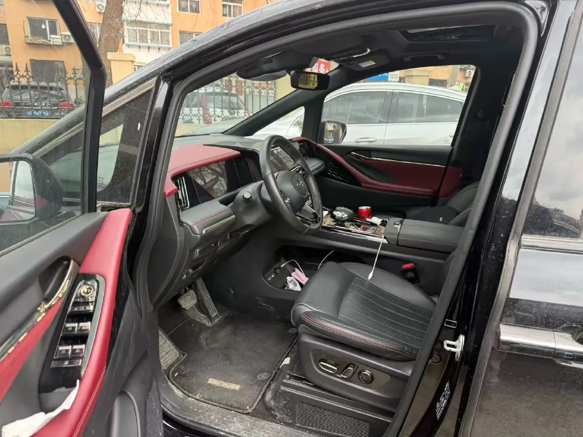 2024 GAC Trumpchi M8 2.0T 252HP L4 8AT,autocango,china used car exporter,china ev exporter,chinese used car exporter,chinese used ev exporter