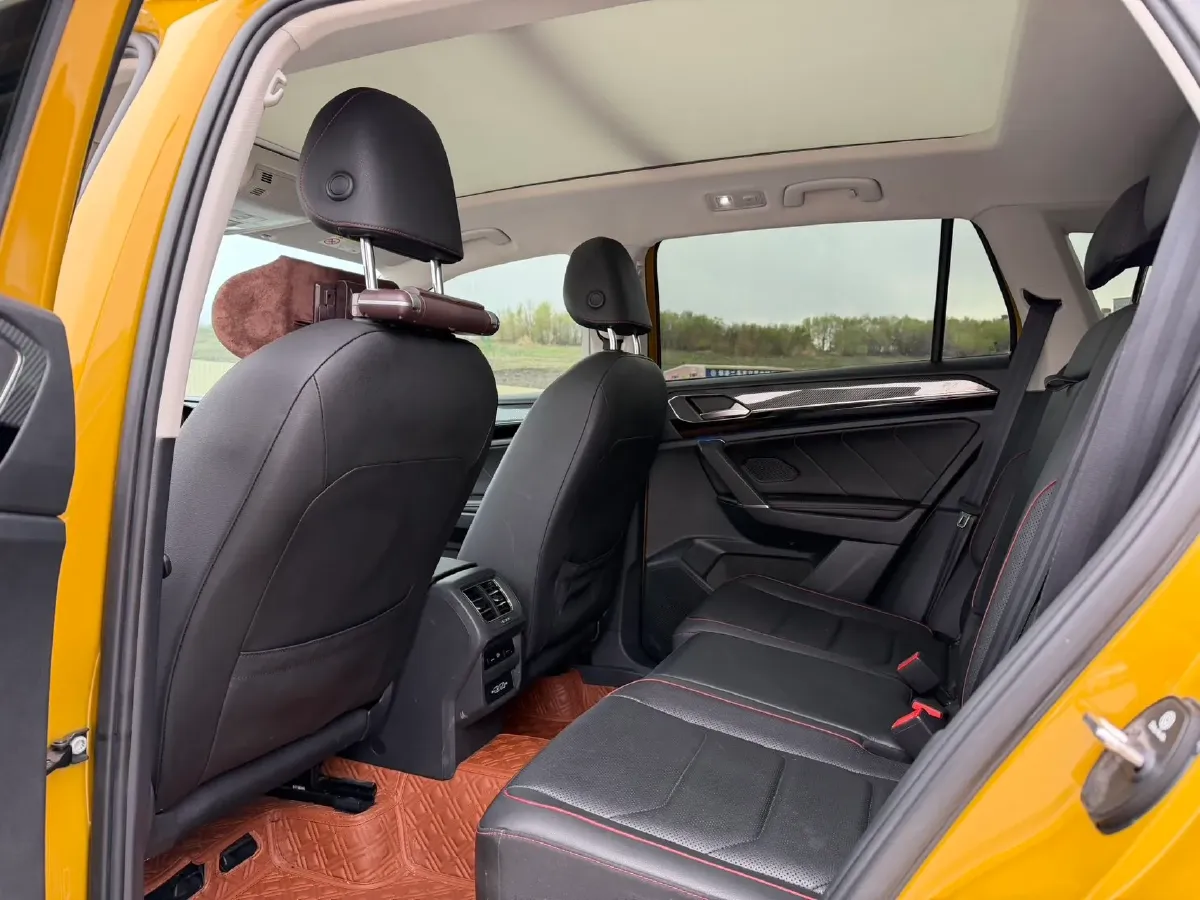 2019 Jeep Cherokee 2.0T 265HP L4 9AT,autocango,china used car exporter,china ev exporter,chinese used car exporter,chinese used ev exporter