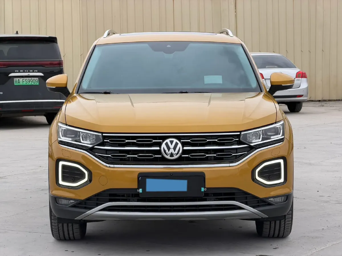 2019 Jeep Cherokee 2.0T 265HP L4 9AT,autocango,china used car exporter,china ev exporter,chinese used car exporter,chinese used ev exporter