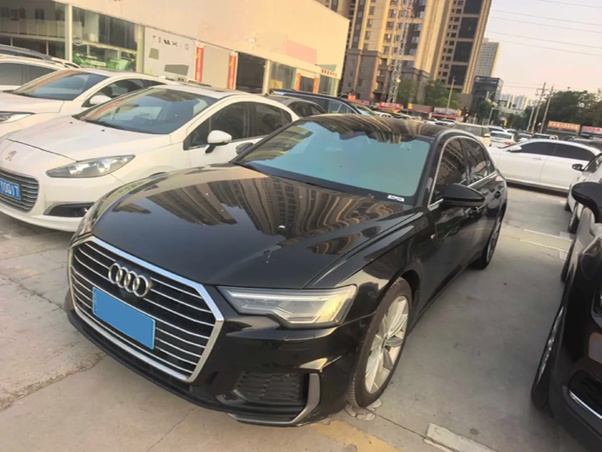 2021 Audi A6L 2.0T 224HP L4 7DCT,autocango,china used car exporter,china ev exporter,chinese used car exporter,chinese used ev exporter