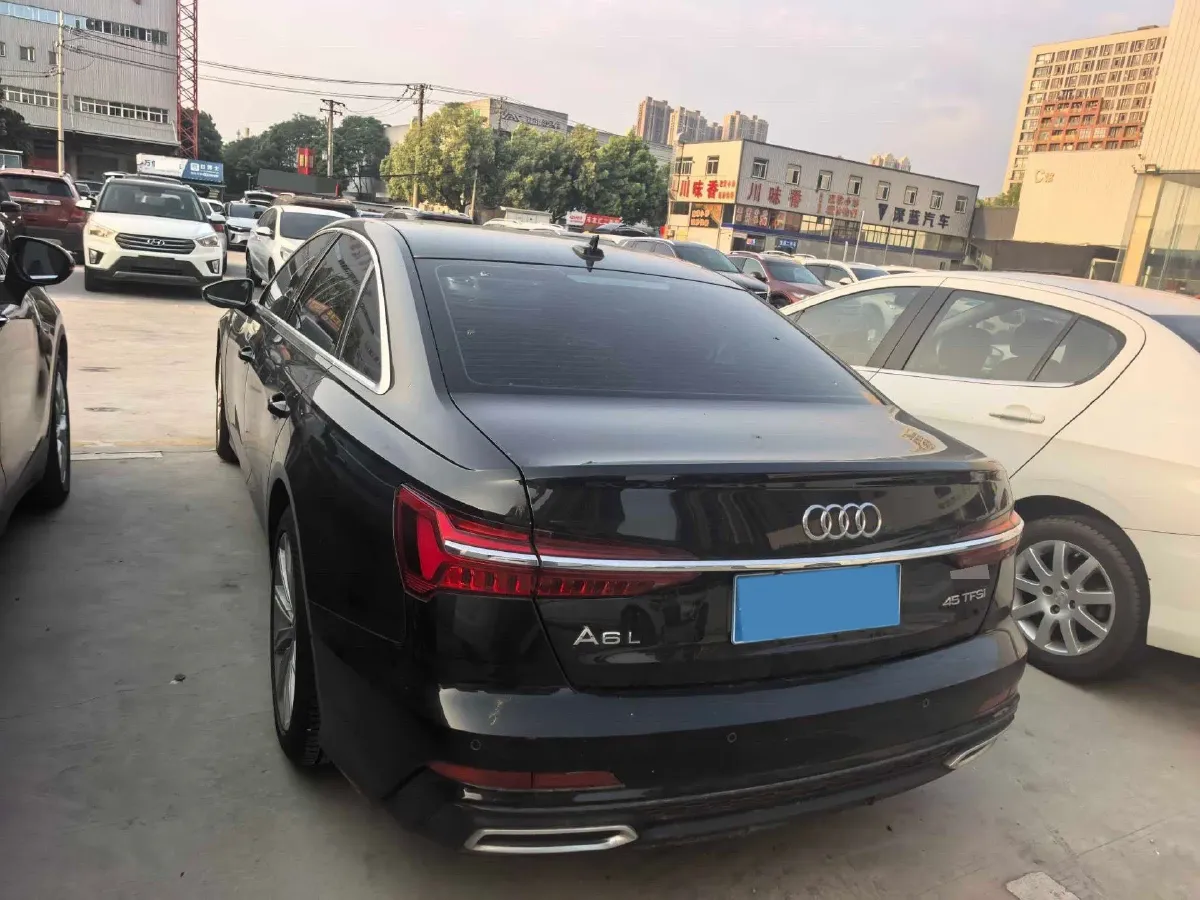 2021 Audi A6L 2.0T 224HP L4 7DCT,autocango,china used car exporter,china ev exporter,chinese used car exporter,chinese used ev exporter