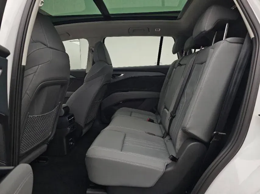 2023 Audi Q5 e-tron BEV 83.4KWH,autocango,china used car exporter,china ev exporter,chinese used car exporter,chinese used ev exporter