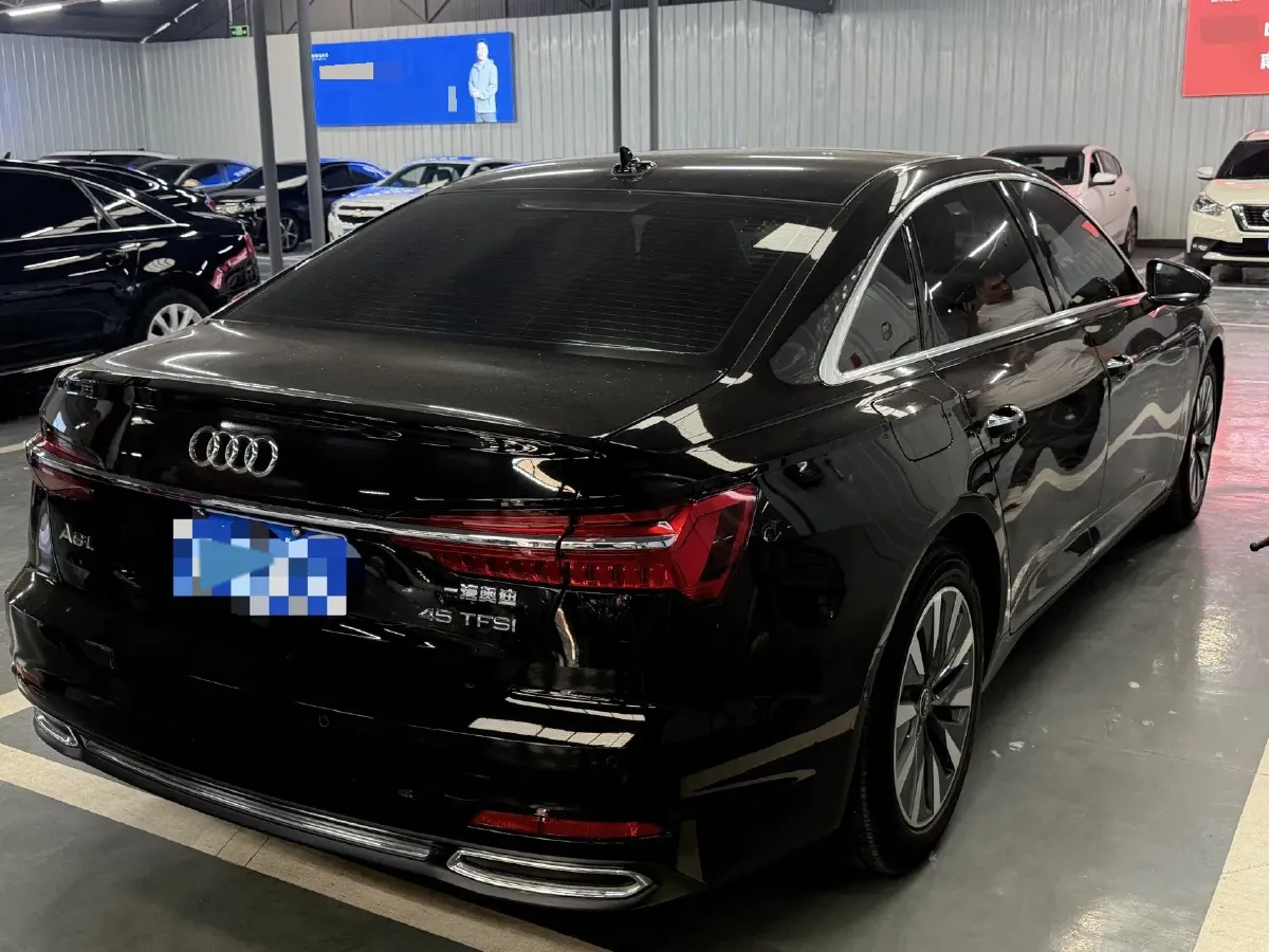 2022 Audi A6L 2.0T 224HP L4 7DCT,autocango,china used car exporter,china ev exporter,chinese used car exporter,chinese used ev exporter