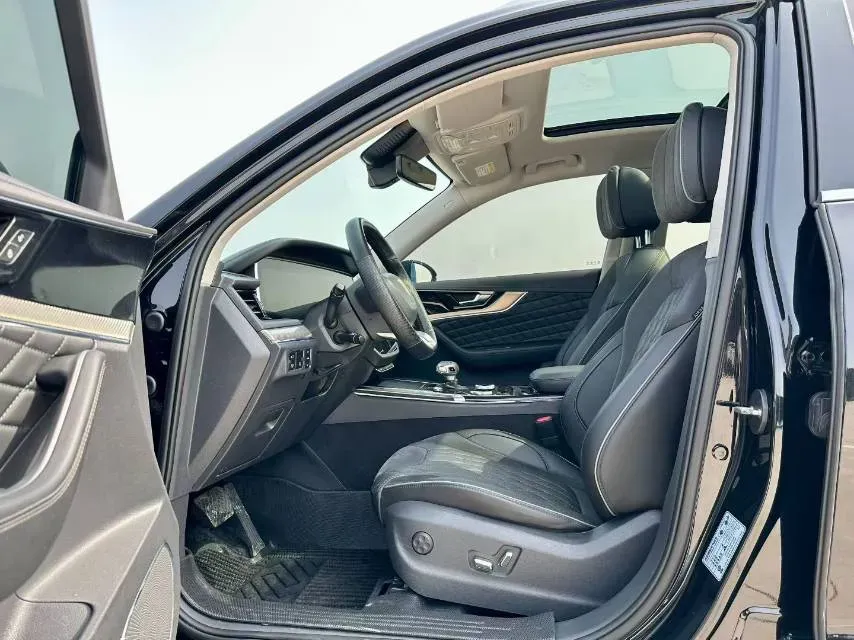 2022 HongQi HS5 2.0T 224HP L4 6AT,autocango,china used car exporter,china ev exporter,chinese used car exporter,chinese used ev exporter