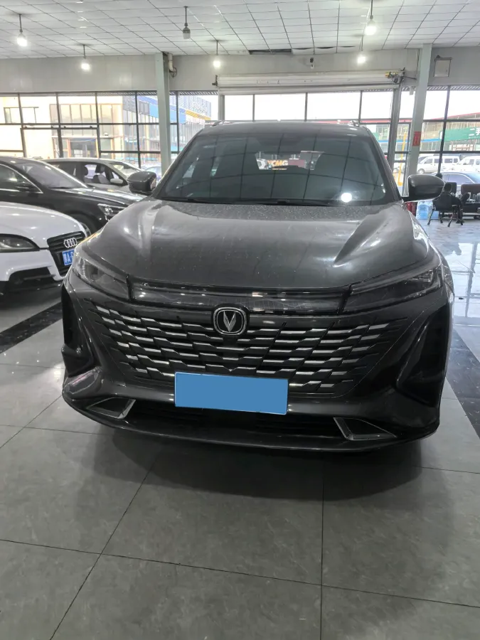 2023 ChangAn CS75 Plus 1.5T 188HP L4 8AT,autocango,china used car exporter,china ev exporter,chinese used car exporter,chinese used ev exporter