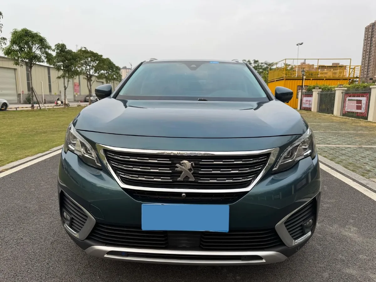 2017 Peugeot 5008 1.8T 204HP L4 6AT,autocango,china used car exporter,china ev exporter,chinese used car exporter,chinese used ev exporter