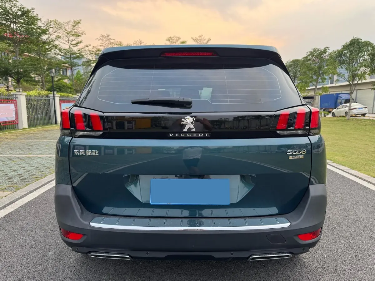 2017 Peugeot 5008 1.8T 204HP L4 6AT,autocango,china used car exporter,china ev exporter,chinese used car exporter,chinese used ev exporter