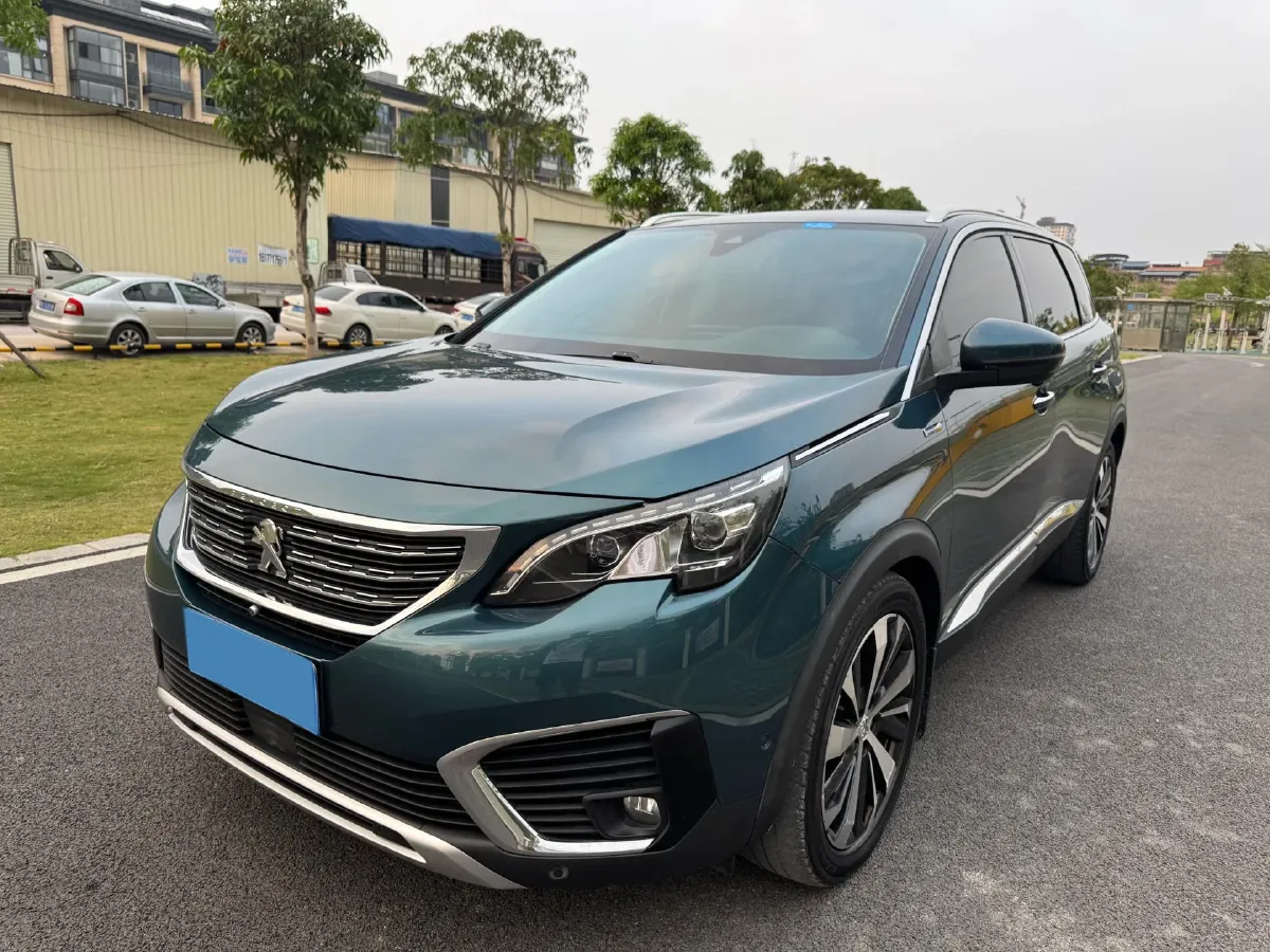 2017 Peugeot 5008 1.8T 204HP L4 6AT,autocango,china used car exporter,china ev exporter,chinese used car exporter,chinese used ev exporter