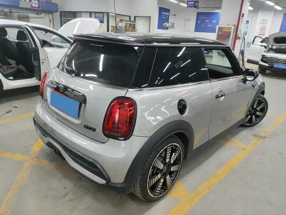 2023 MINI MINI 2.0T 178HP L4 7DCT,autocango,china used car exporter,china ev exporter,chinese used car exporter,chinese used ev exporter