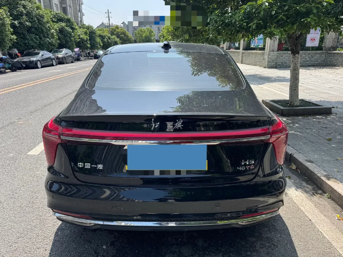2023 HongQi H5 2.0T 224HP L4 8AT,autocango,china used car exporter,china ev exporter,chinese used car exporter,chinese used ev exporter