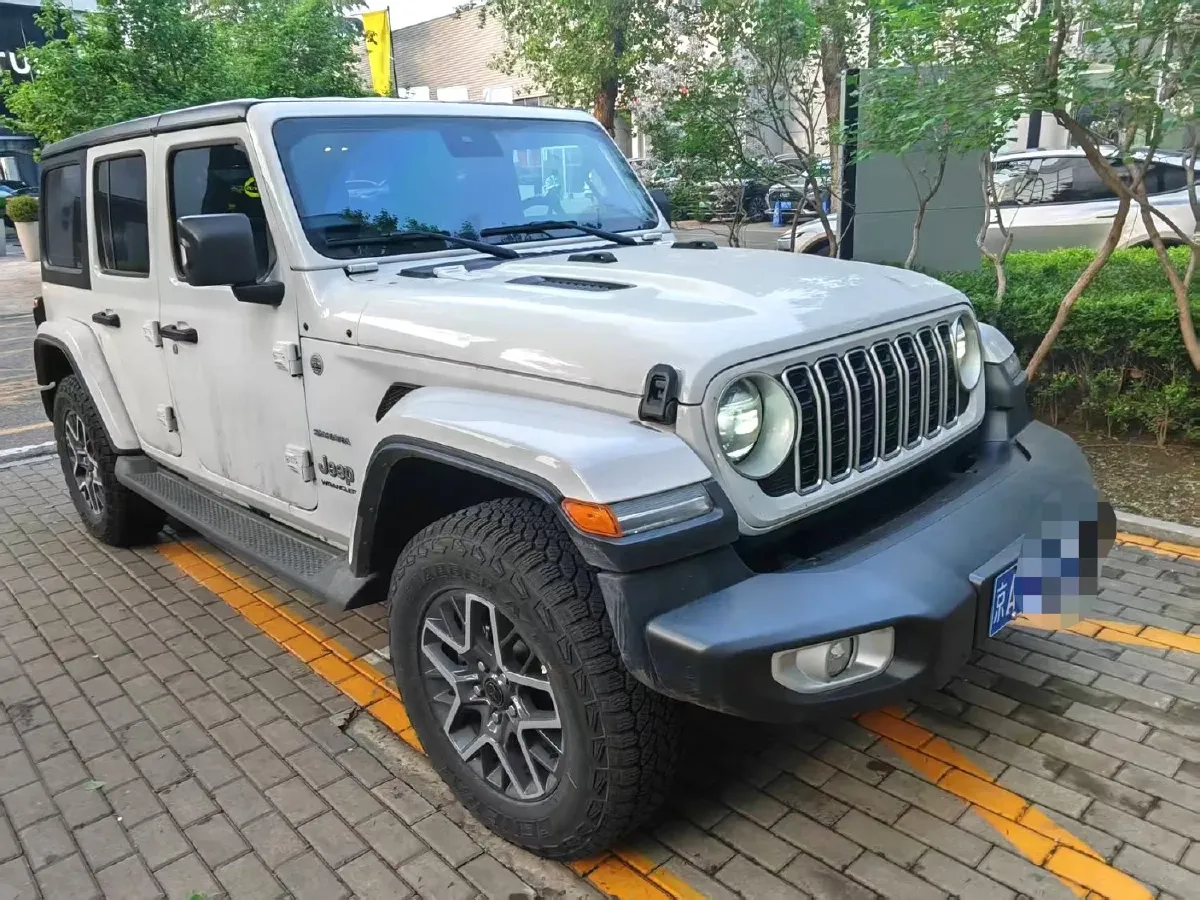 2024 Jeep Wrangler 2.0T 266HP L4 8AT,autocango,china used car exporter,china ev exporter,chinese used car exporter,chinese used ev exporter