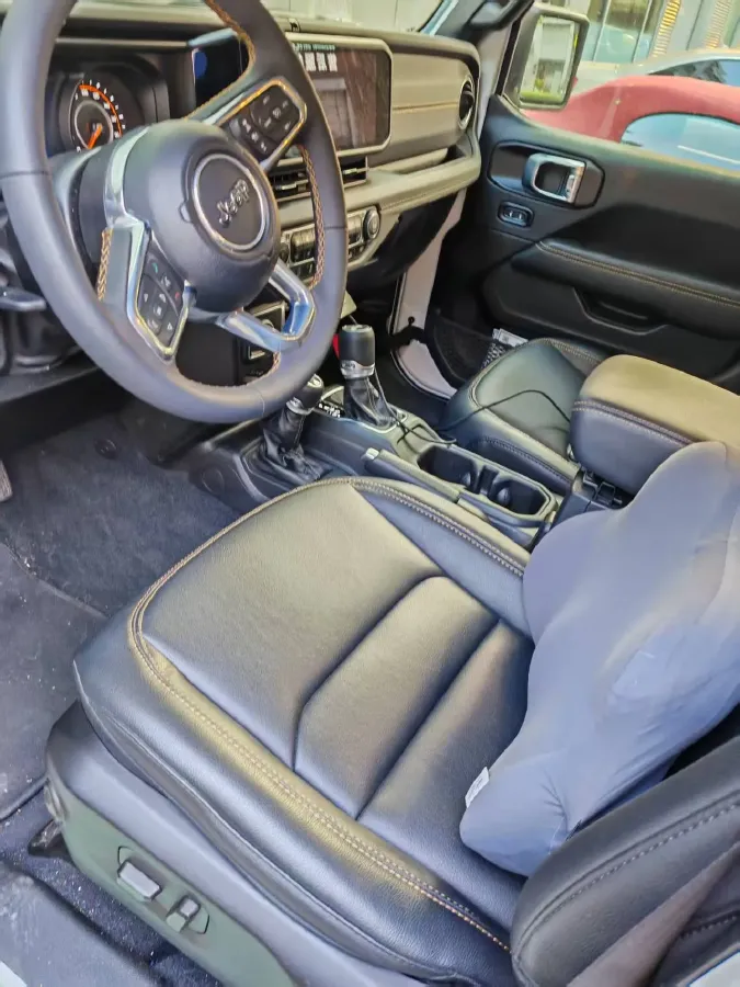 2024 Jeep Wrangler 2.0T 266HP L4 8AT,autocango,china used car exporter,china ev exporter,chinese used car exporter,chinese used ev exporter