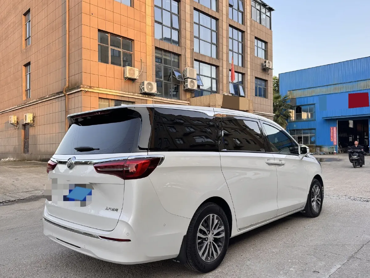 2023 Buick GL8 2.0T 237HP L4 9AT,autocango,china used car exporter,china ev exporter,chinese used car exporter,chinese used ev exporter