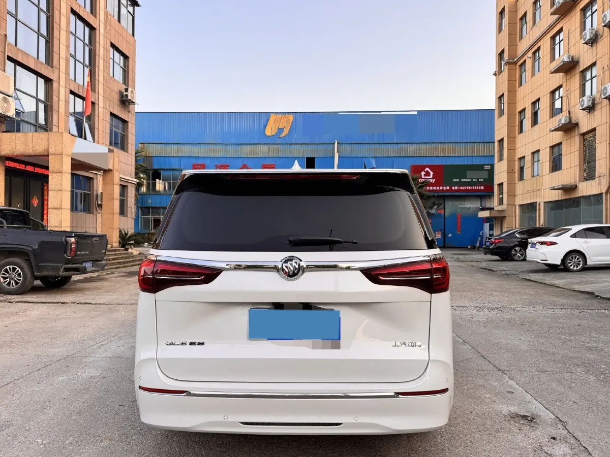 2023 Buick GL8 2.0T 237HP L4 9AT,autocango,china used car exporter,china ev exporter,chinese used car exporter,chinese used ev exporter
