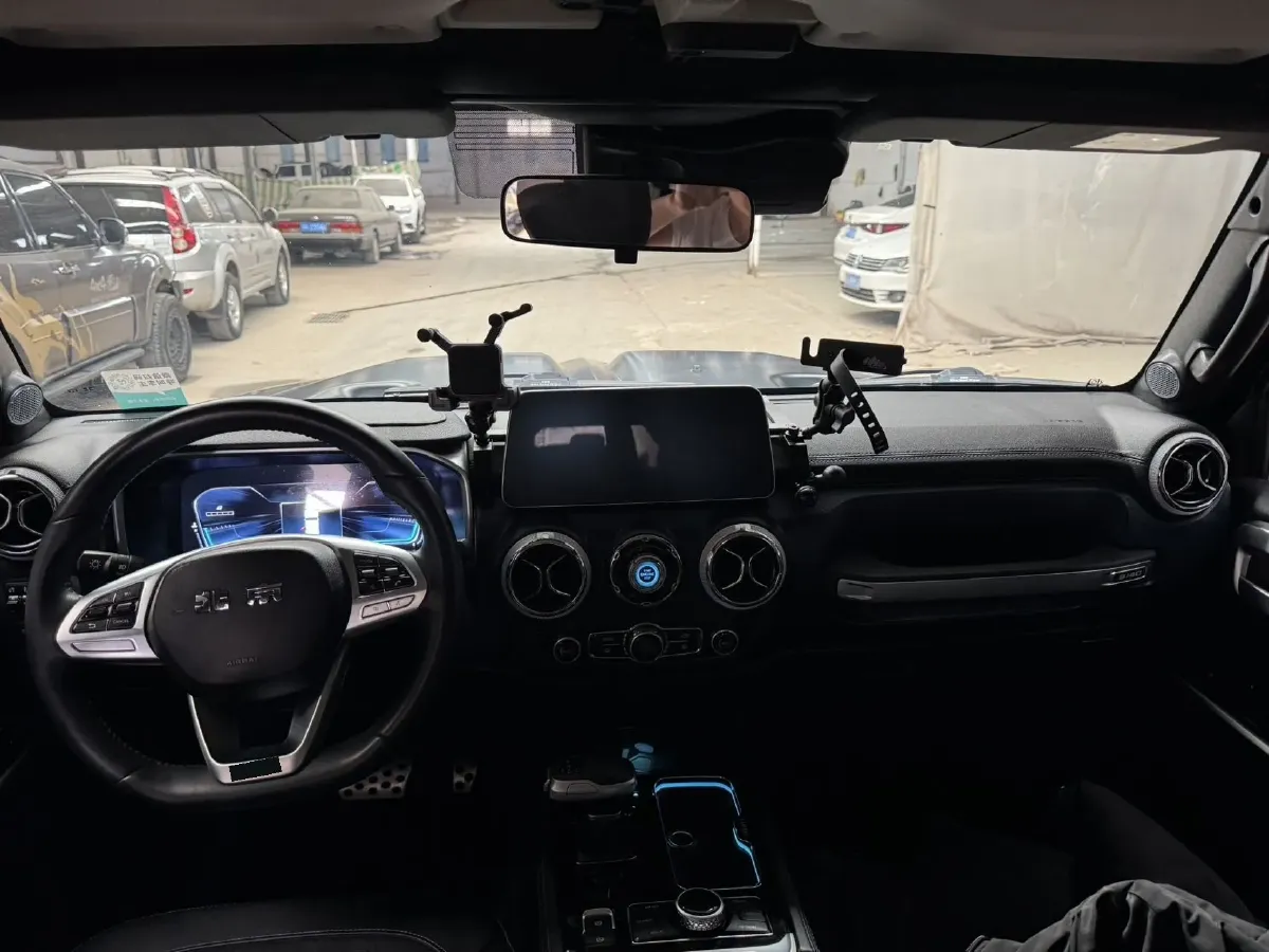 2023 Beijing BJ40 2.0T 163HP L4 8AT,autocango,china used car exporter,china ev exporter,chinese used car exporter,chinese used ev exporter